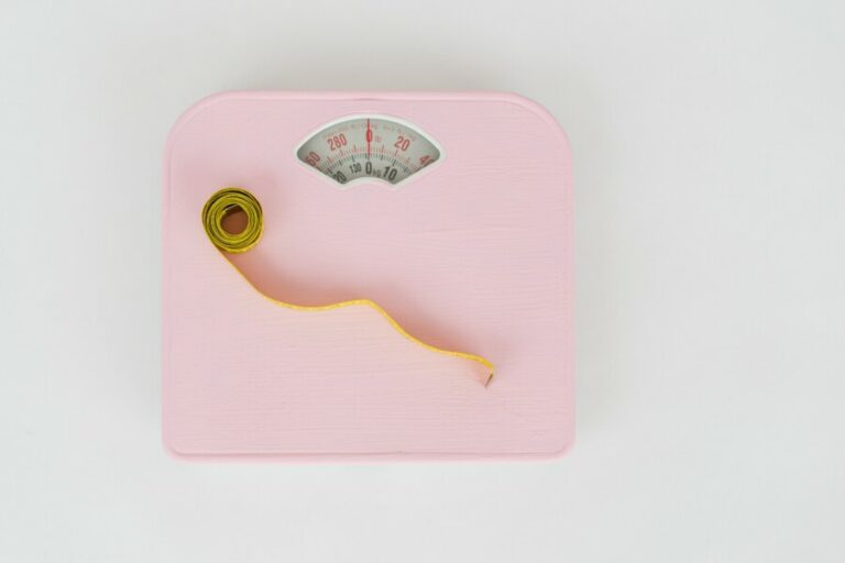 Warum stagniert das Gewicht beim Abnehmen? 6 Gründe & Tipps was du tun kannst
